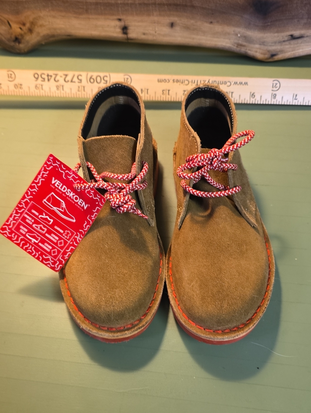 Veldskoen Kids Logan the Lion (Red Sole), Unisex Size 1